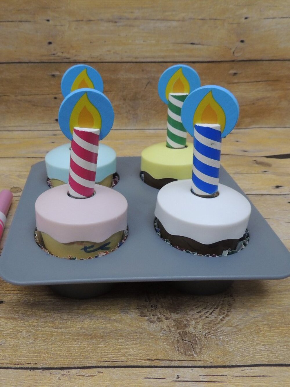 Melissa and Doug Cupcake Set